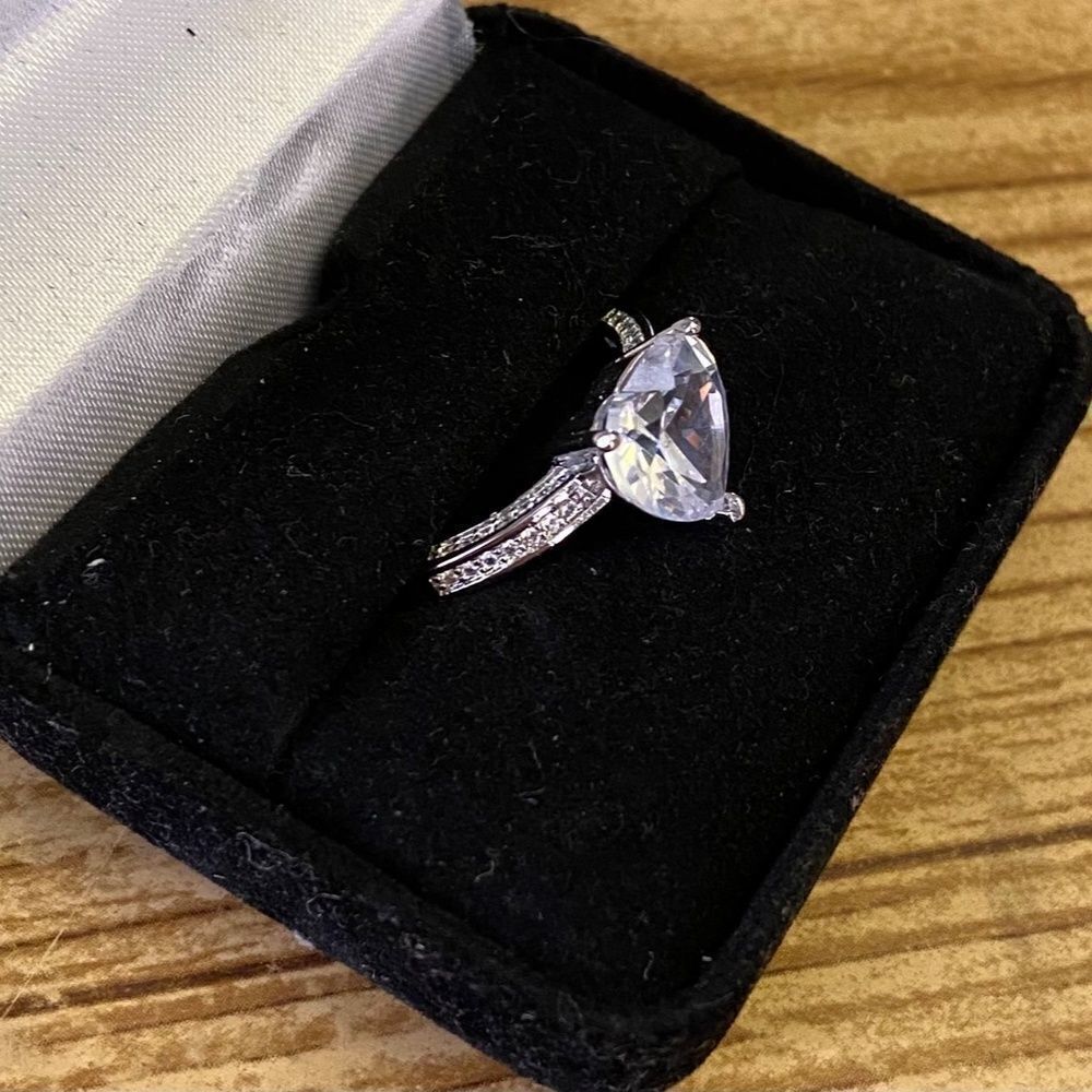 Sterling silver Heart Ring & Earring Set Size 9 - Picture 9 of 16